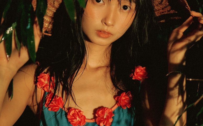 乌堆少女 – 《下雨了》[12P]